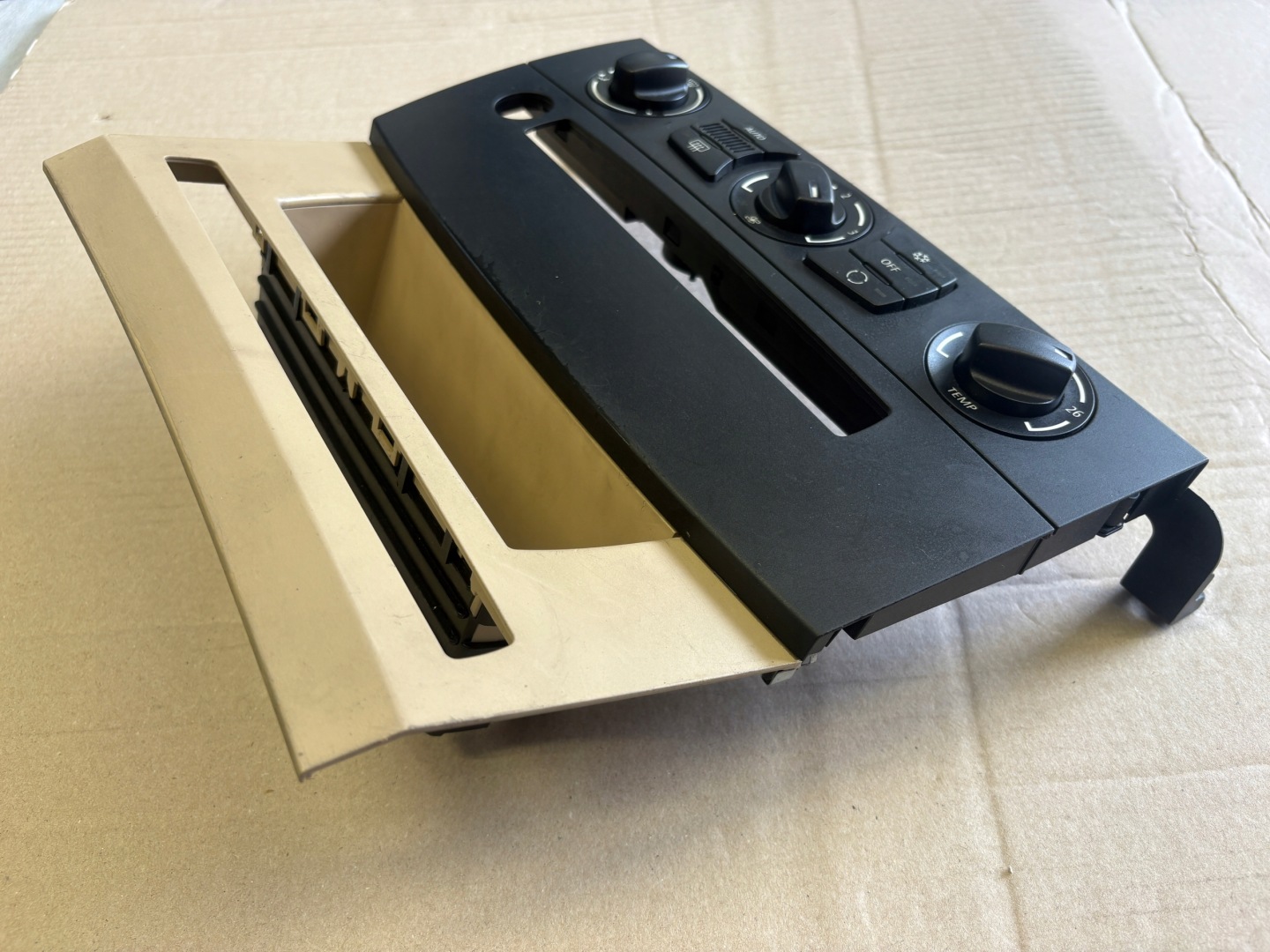 BMW E60 control panel KLIMATYZACJA frame 7063148 6946979