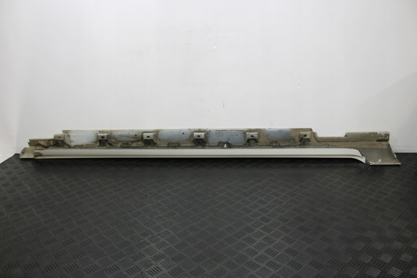 cap threshold threshold left 3G0853857 VW PASSAT B8 3G0 3G9
