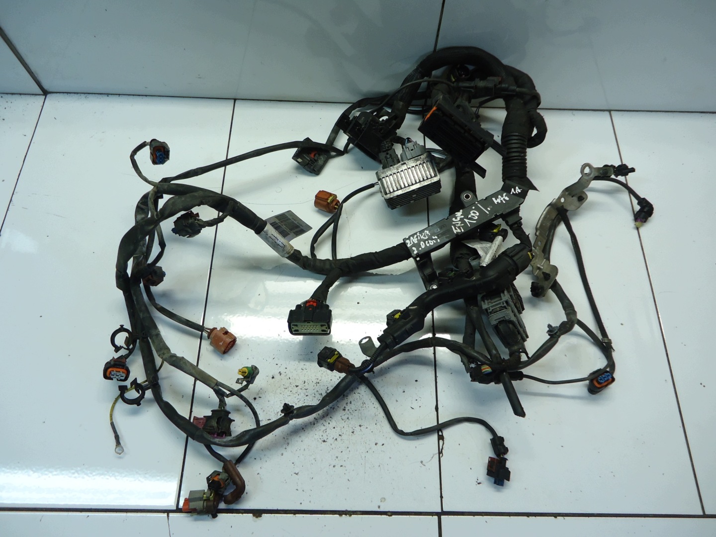 OPEL INSIGNIA A 2.0 CDTI A20DTH bundle motor wiring 13427879