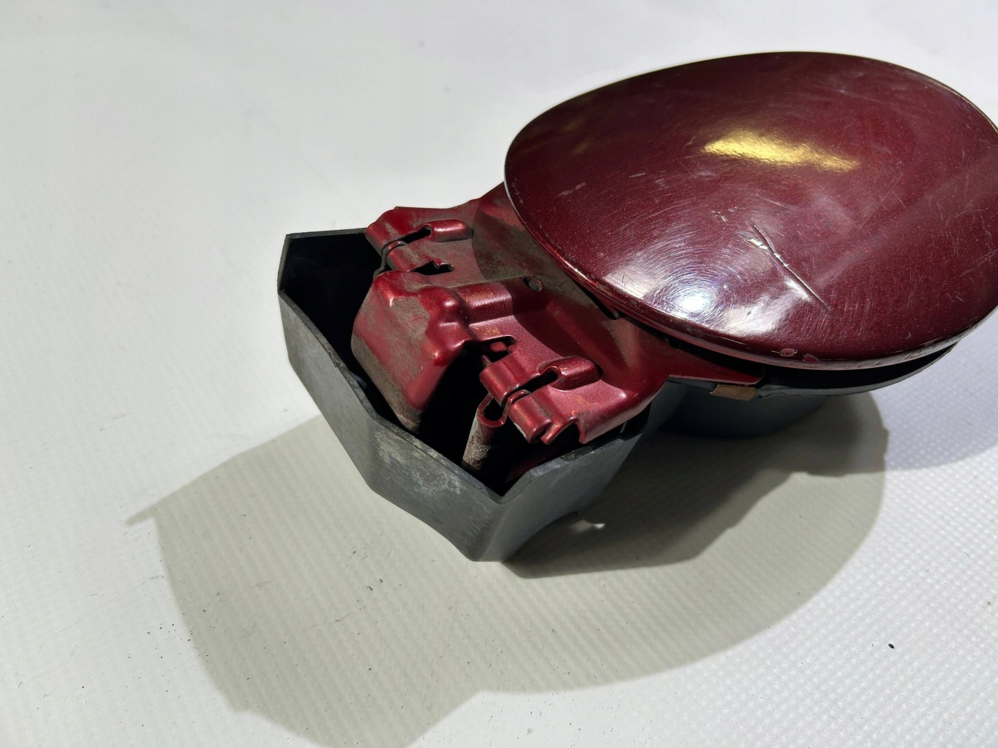 DECKEL Tankklappe des Kraftstoffsbehälters Chevrolet Corvette C5 1997