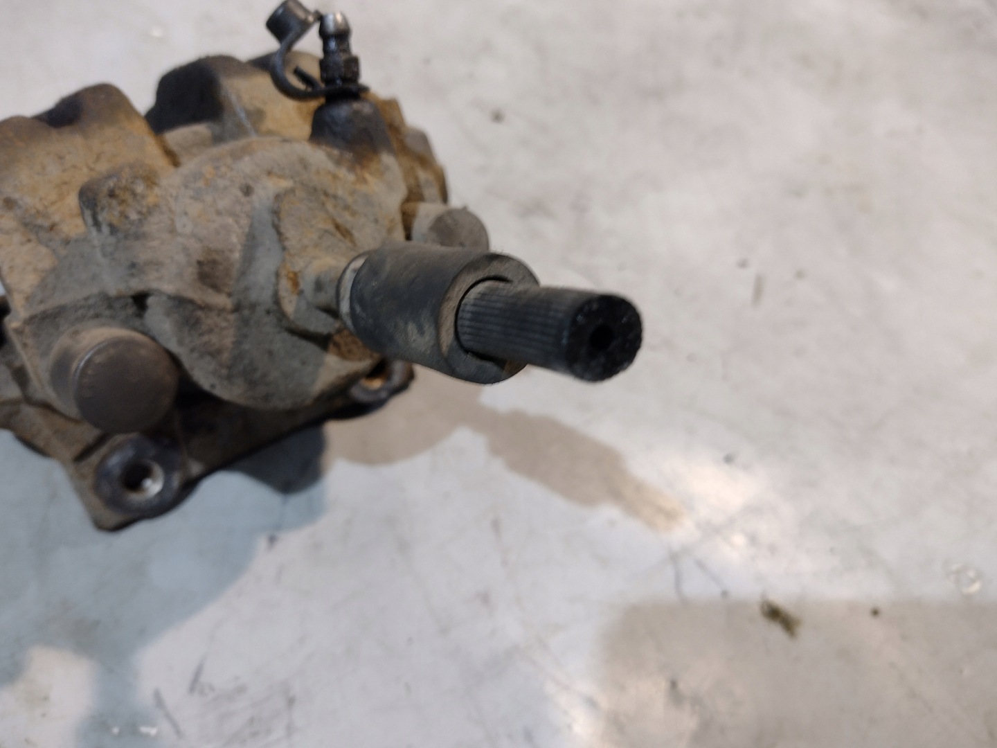 caliper brake right rear part BMW E90 2,0D (M47)