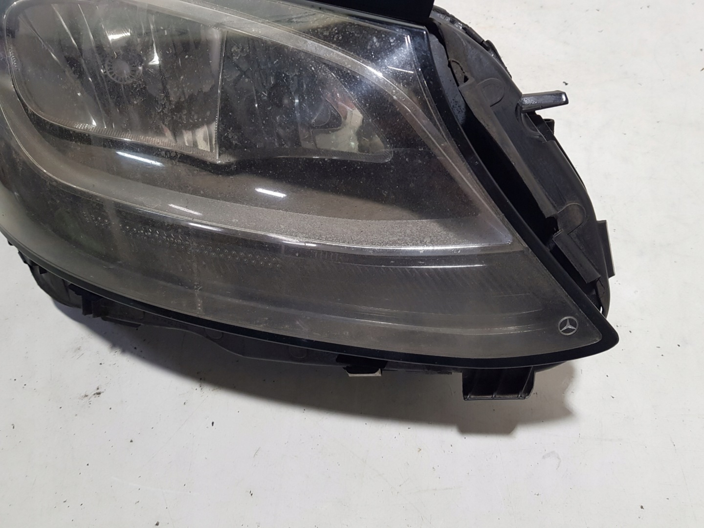 MERCEDES W205 light right front A2058200861