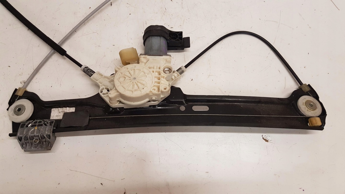 window regulator left front BMW SERIA 5 E60 E61/LCI