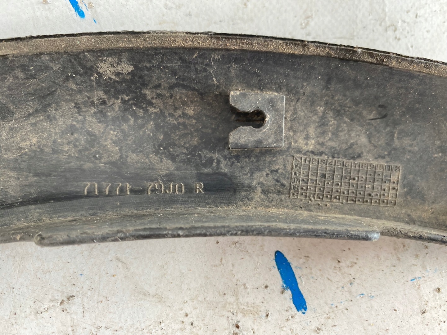 SUZUKI SX4 06-13 lišta nárazníku předek pravá 71771-79J0