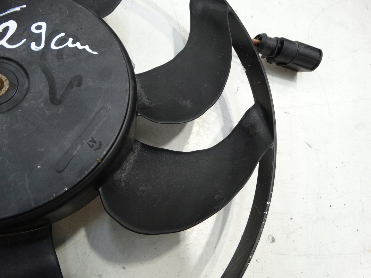 ventilátor chladiče vrtule AUDI A3 8P VW GOLF VI 1K0959455ES
