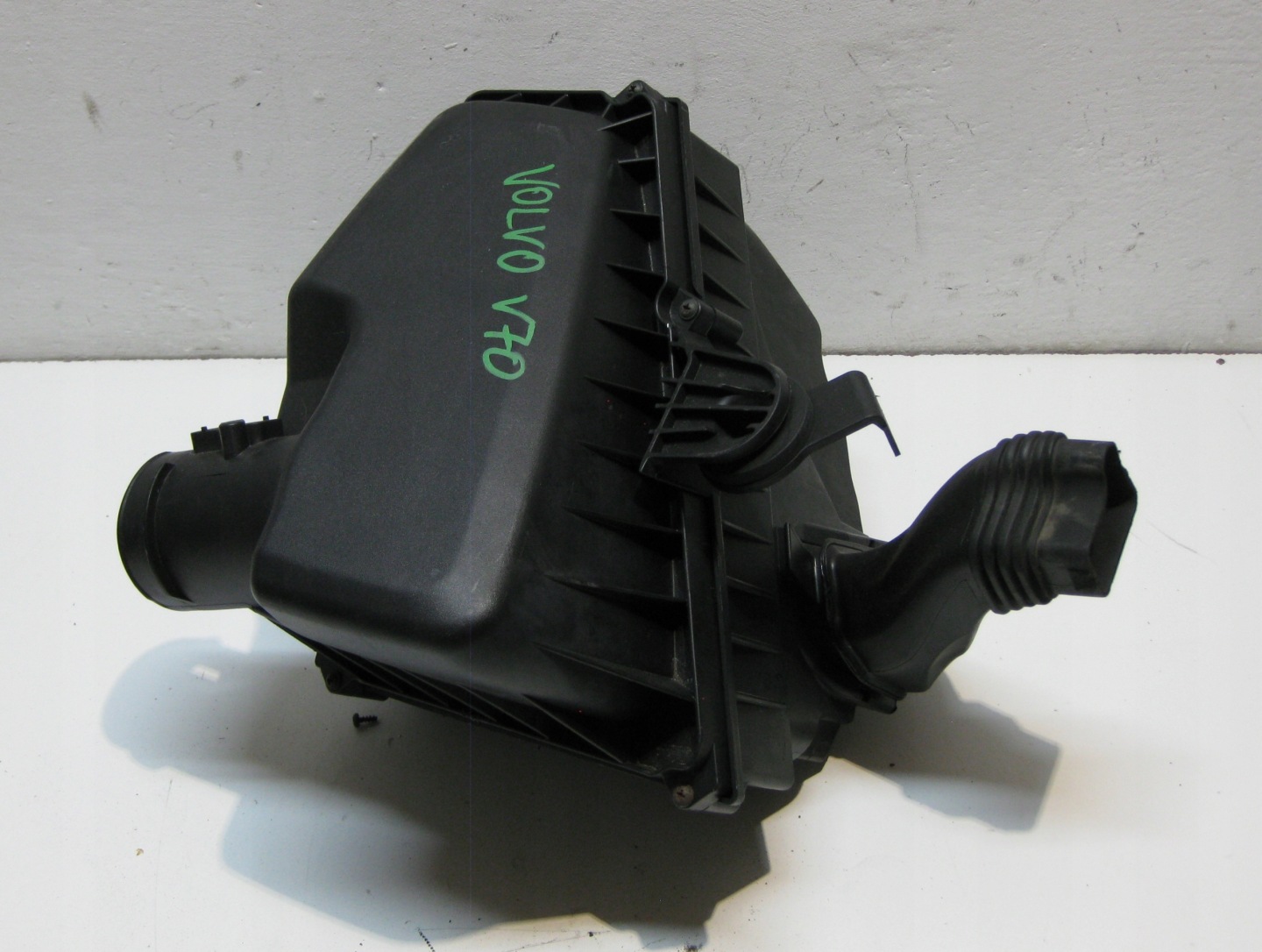 VOLVO V70 2.0 D 09R luftfiltergehäuse 7G91-9600-DD