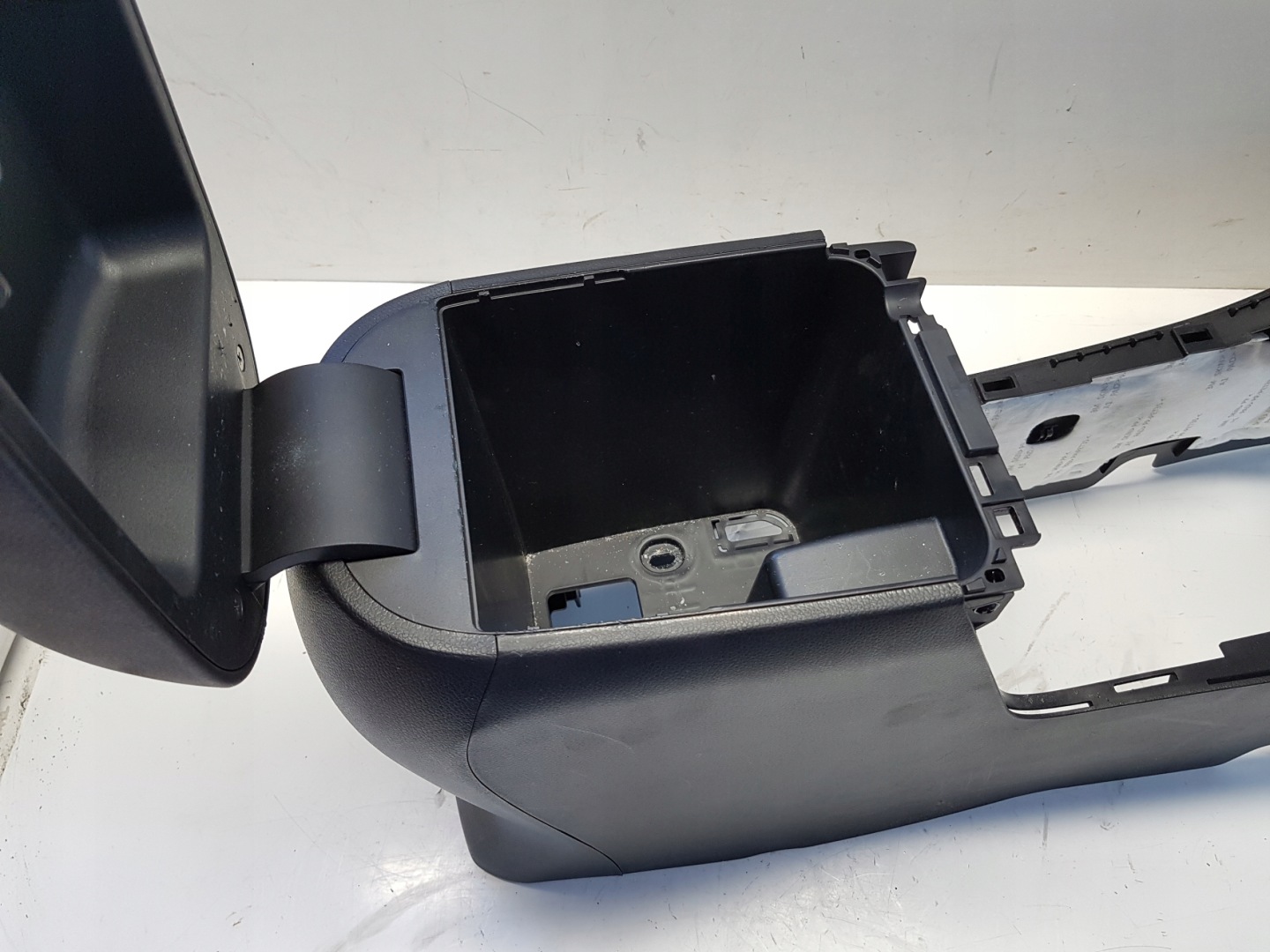 KIA SPORTAGE III TUNEL central armrest
