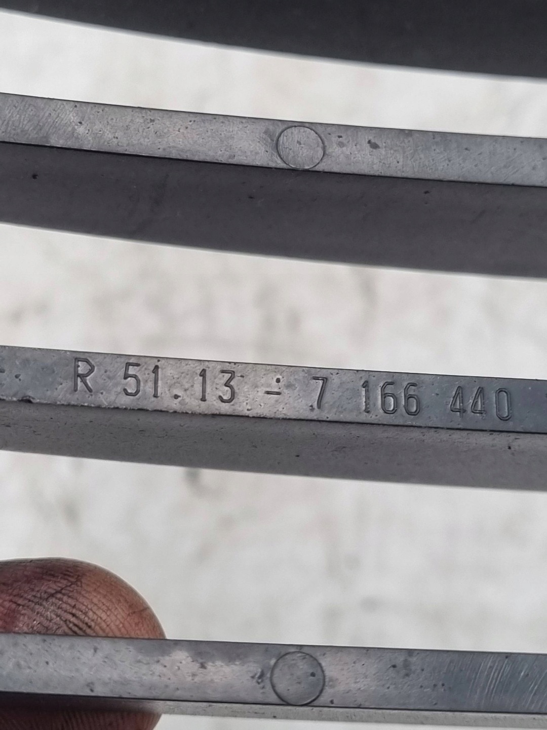 Nerki hűtőrács rács Komplet BMW E81 E82 E87 7166439 7179655 7166440 7179656