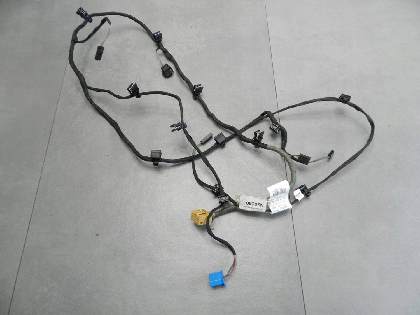 Volkswagen Phaeton bundle door left rear part 3D7971693J