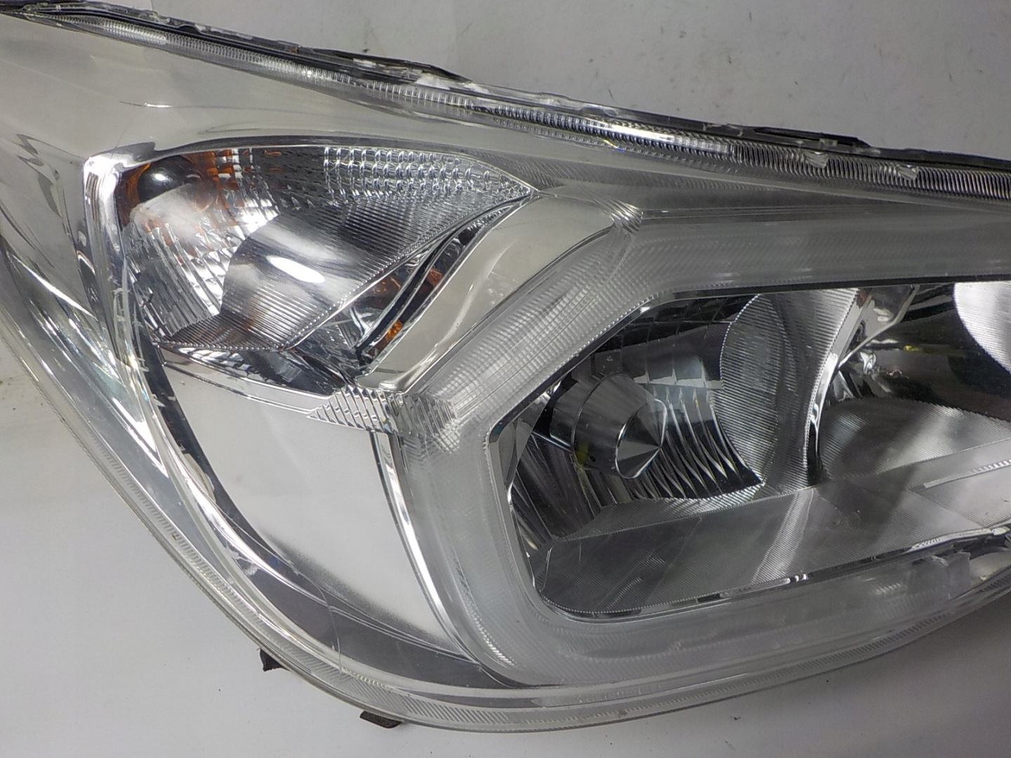 SUBARU FORESTER IV SJ XENON light right front front UK