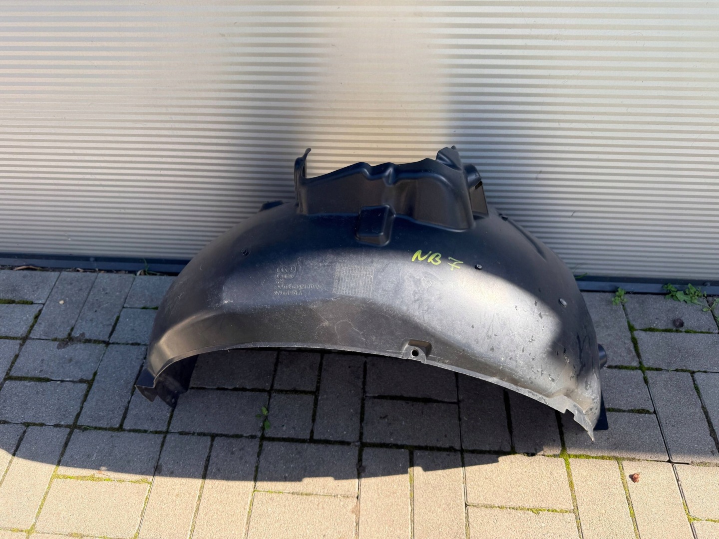 Audi A4 S4 B9 22- mudguard left front front