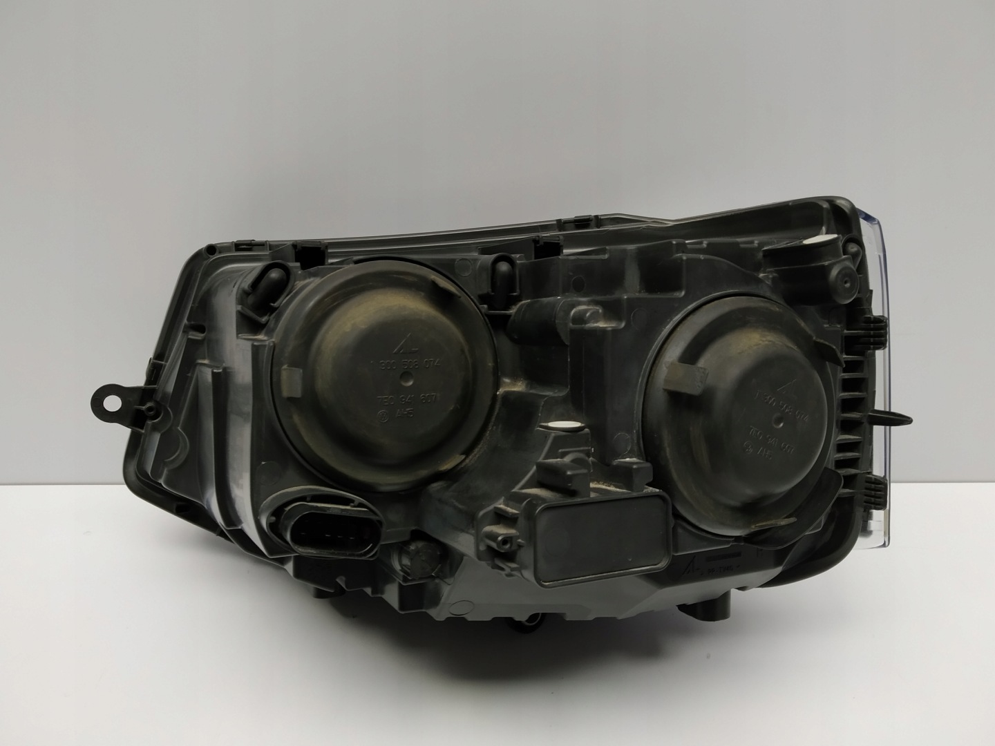09+ Vw Transporter T5 lift reflektor light right Om 7E1941016R