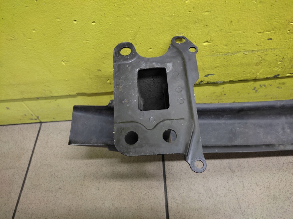 VW POLO IV bumper support front 6Q0806642
