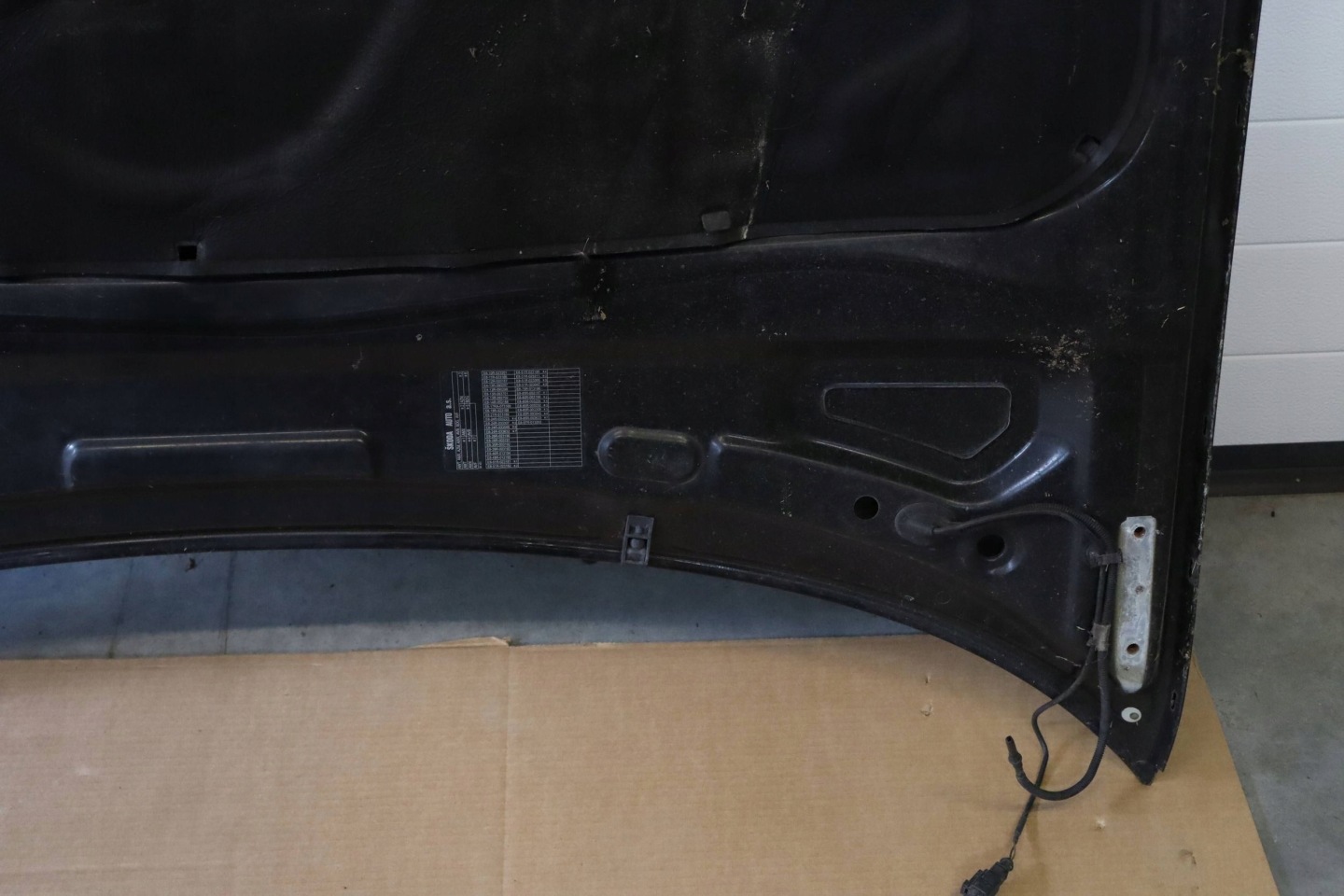 SKODA SUPERB and bonnet front front engine housing cover 9910 black