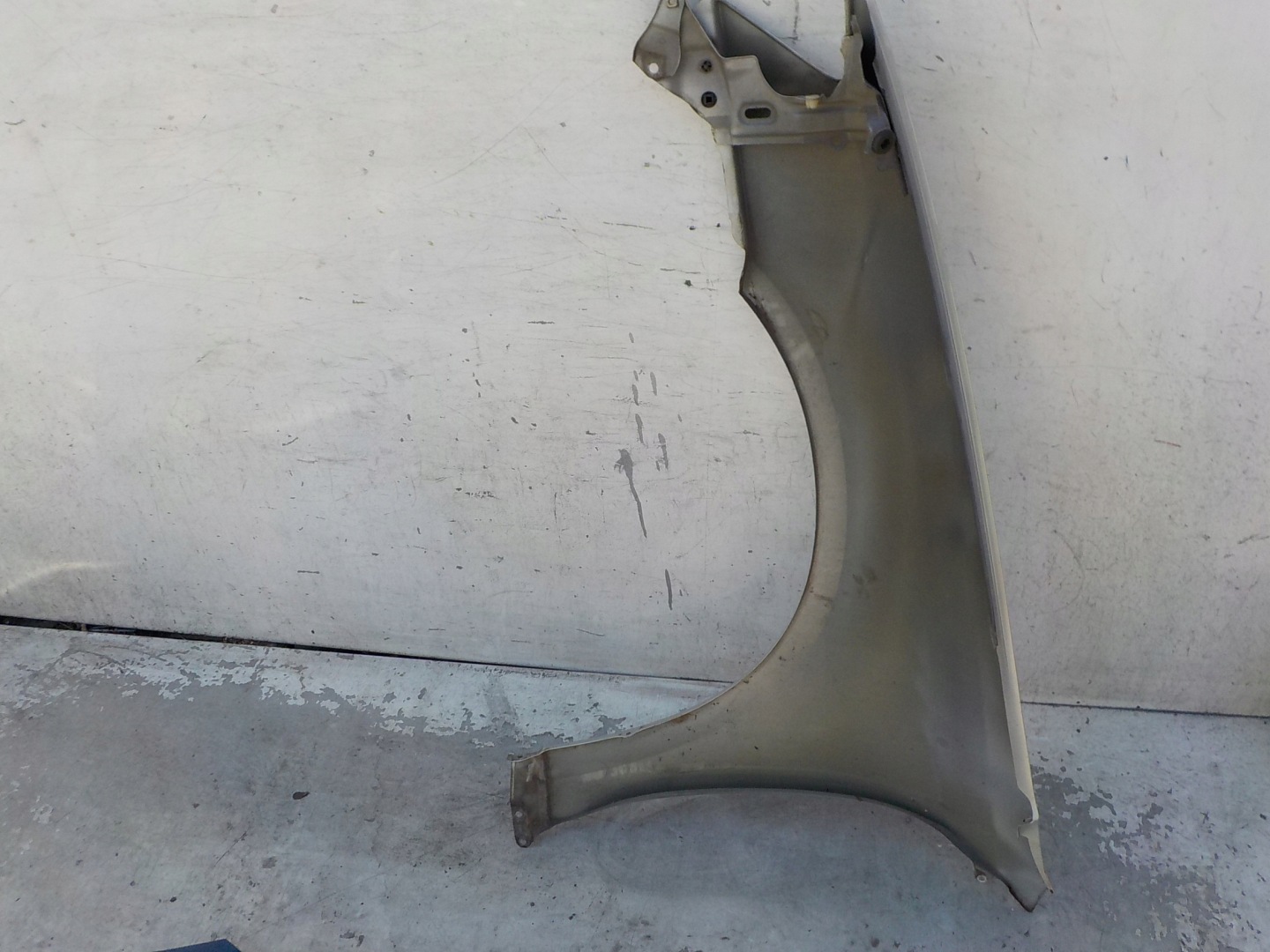 838 SUBARU LEGACY IV fender right front