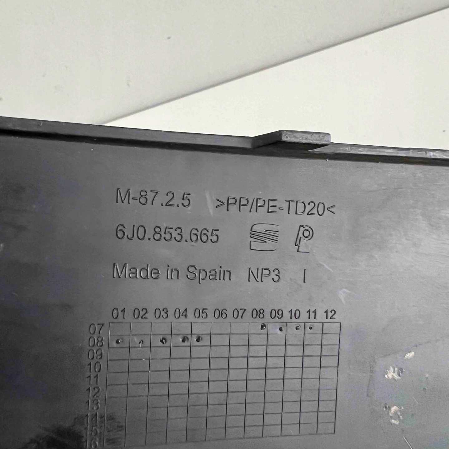 SEAT IBIZA IV 2008 - 2012 left grid of a bumper front 6J0853665