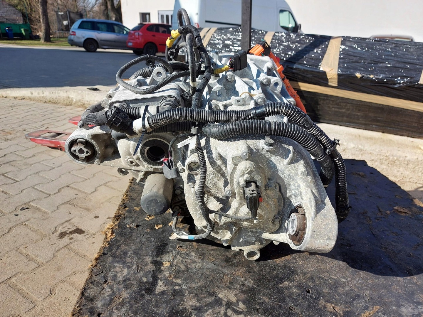 TESLA MODEL Y 2022r engine ELEKRTYCZNY rear part DualMotor 1587780-00-B