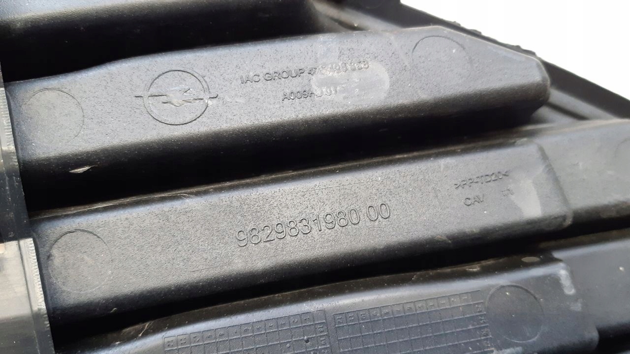 griglia Paraurti Opel Corsa F