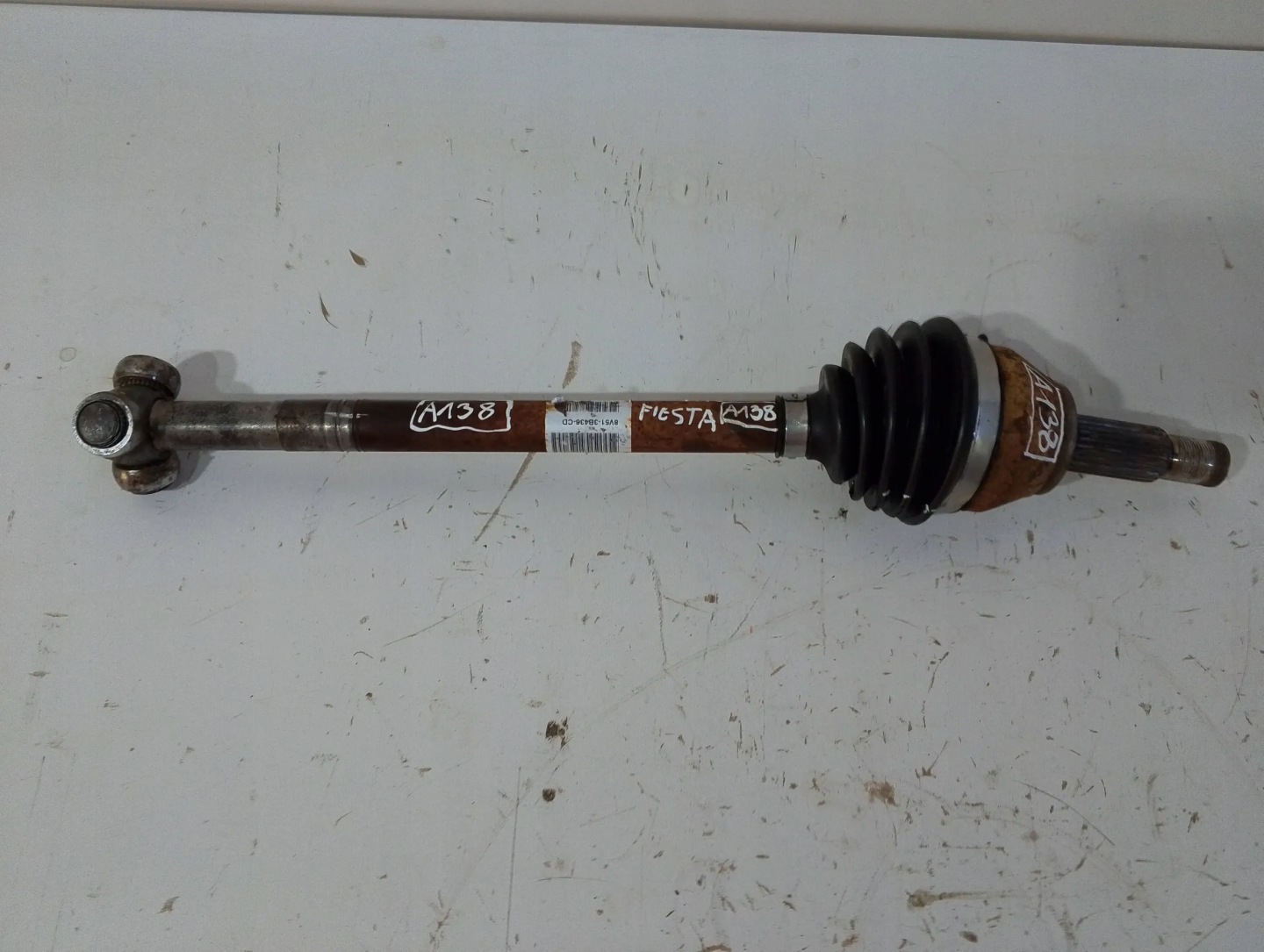 Ford Fiesta MK7 1,5TDCI semi-axis front left 8V513B436CD (A138)