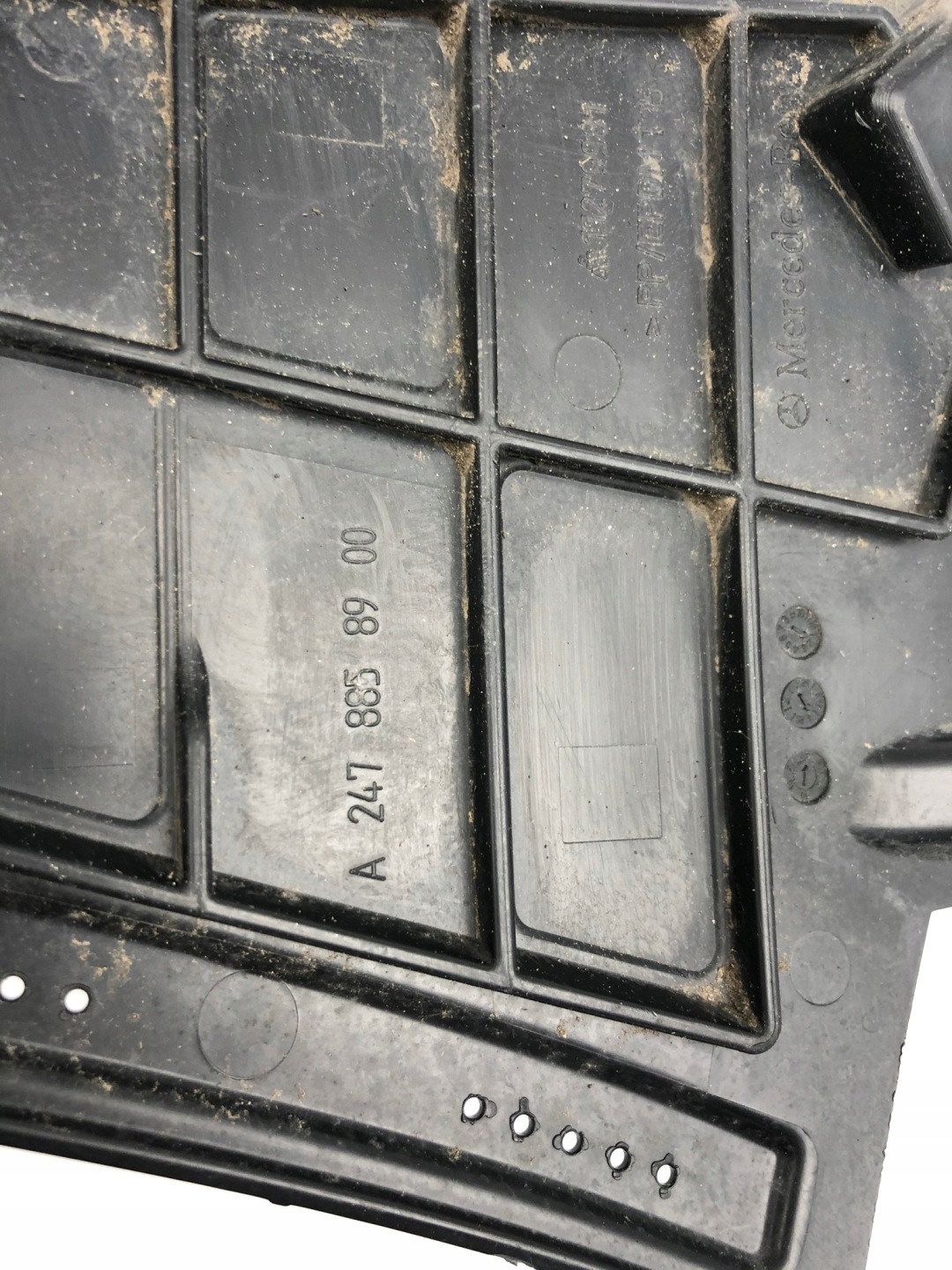 bumper bracket left front MERCEDES B W247 A2478858900
