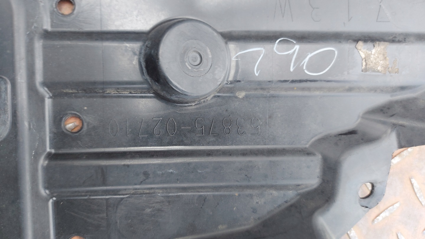 mudguard right front TOYOTA COROLLA E21 19- KOMBI