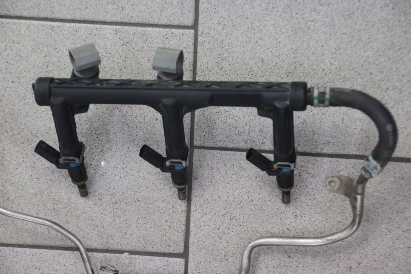 AUDI A8 D4 3,0 TFSI Rampe injection Injecteurs 06E133682C