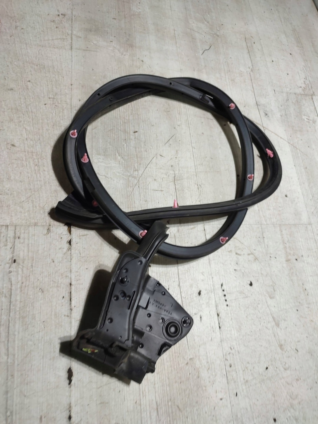 Lexus RC 2019 front side left gasket door
