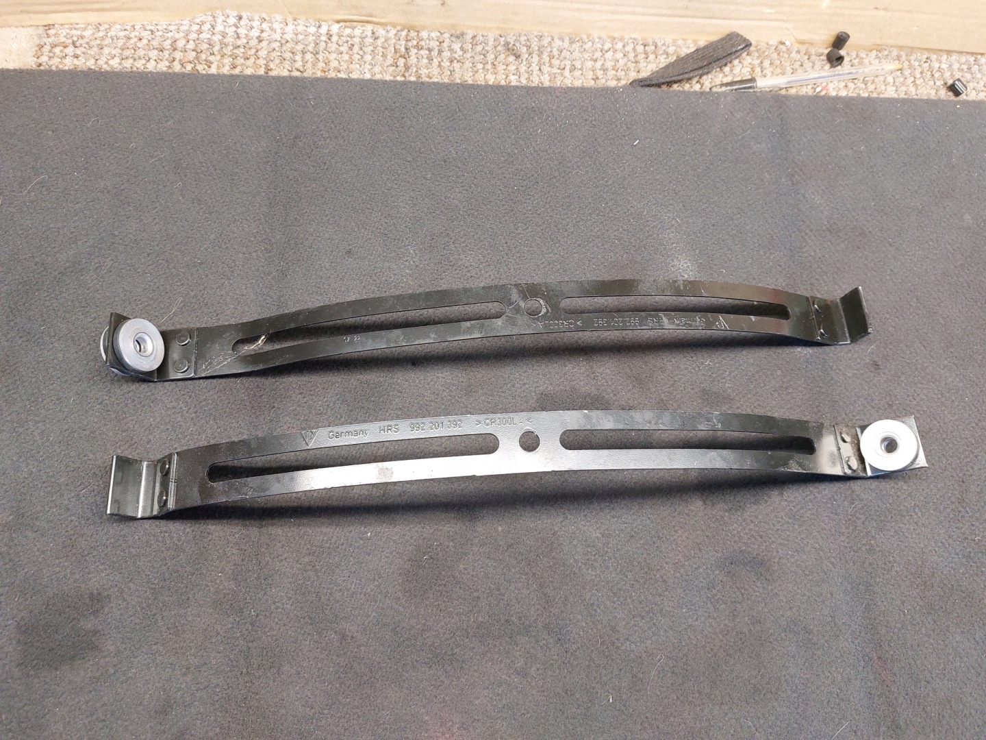 holder bracket tanks PORSCHE 992 GT3 22r
