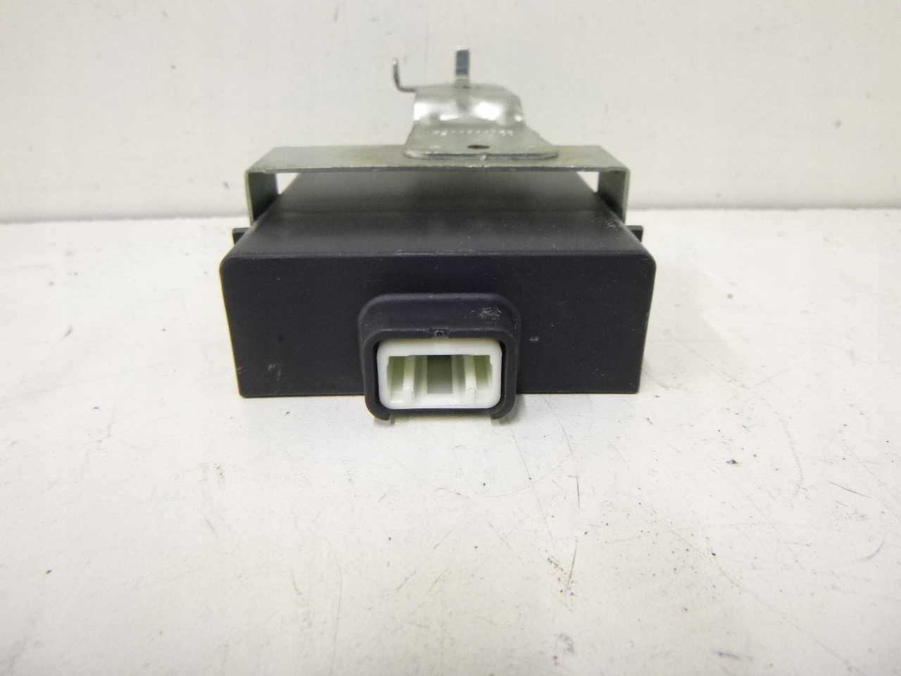module control unit of a lock Toyota Avensis T27