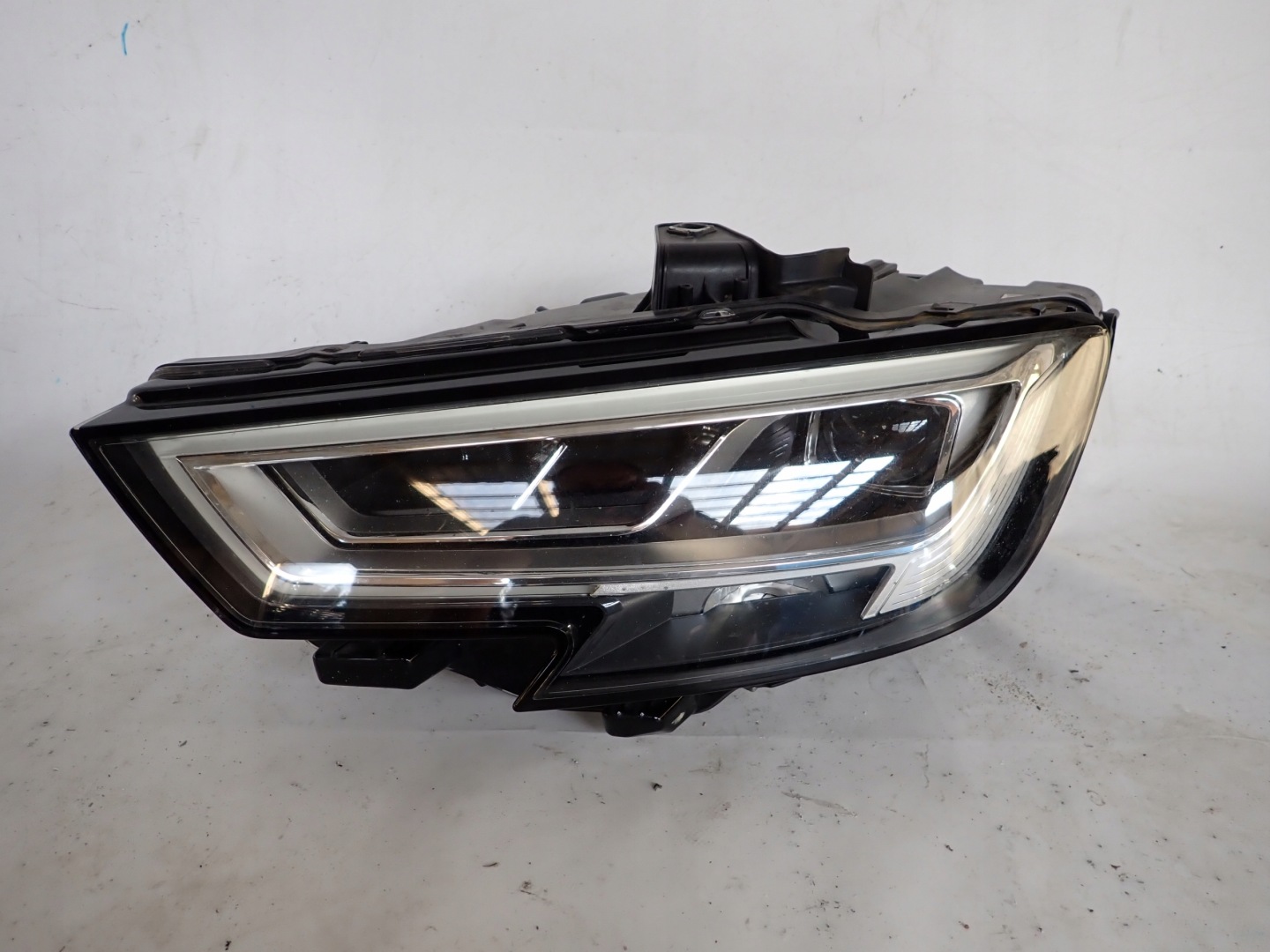 AUDI A3 8V LIFT 16- light left front front FULL LED 8V0941033