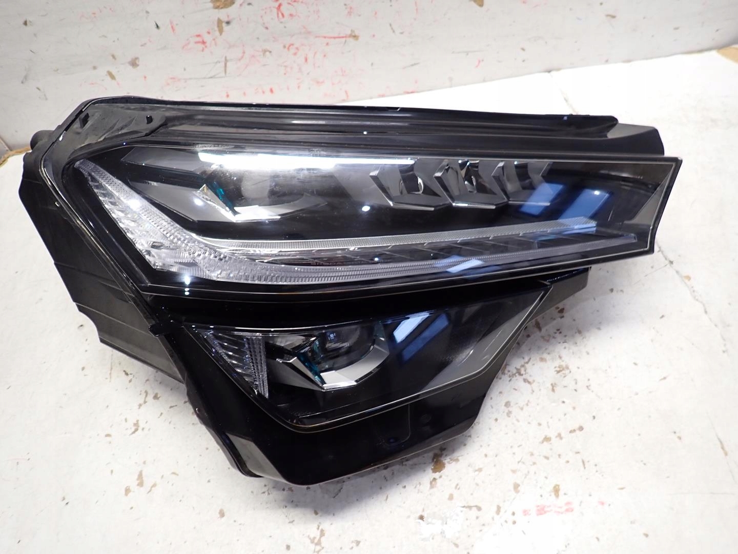 light front front right SKODA KODIAQ II 2023- FULL LED 57H941036A