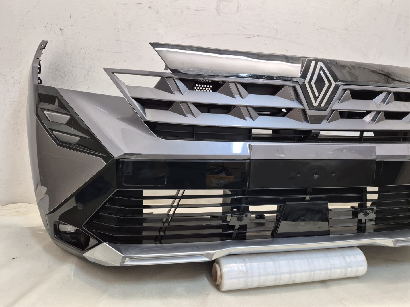 RENAULT BOREAL 25- bumper front front PDC RADAR fog light 622544176R