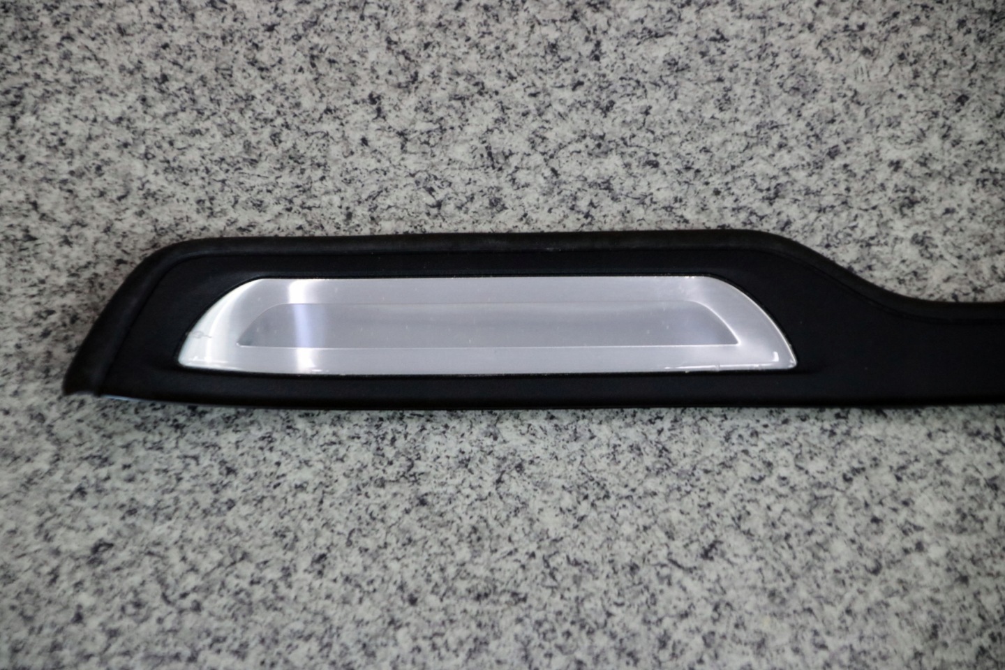 BMW E90 E91 moulding threshold right rear part rear 7963268