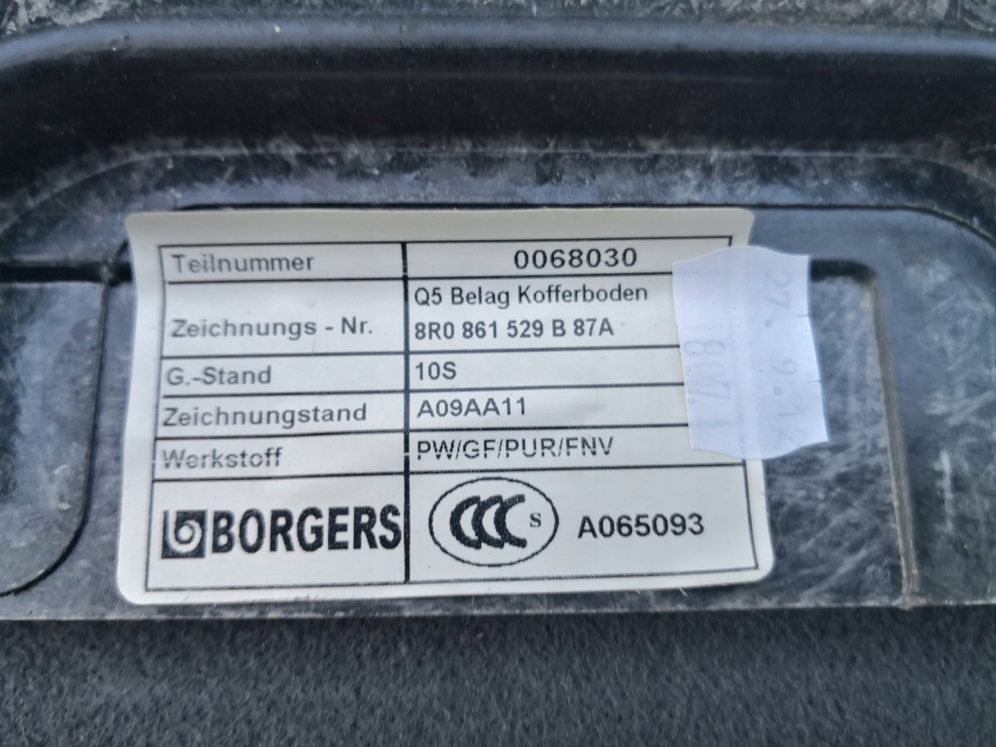 KOBERCE kufru AUDI Q5 8R0861529B