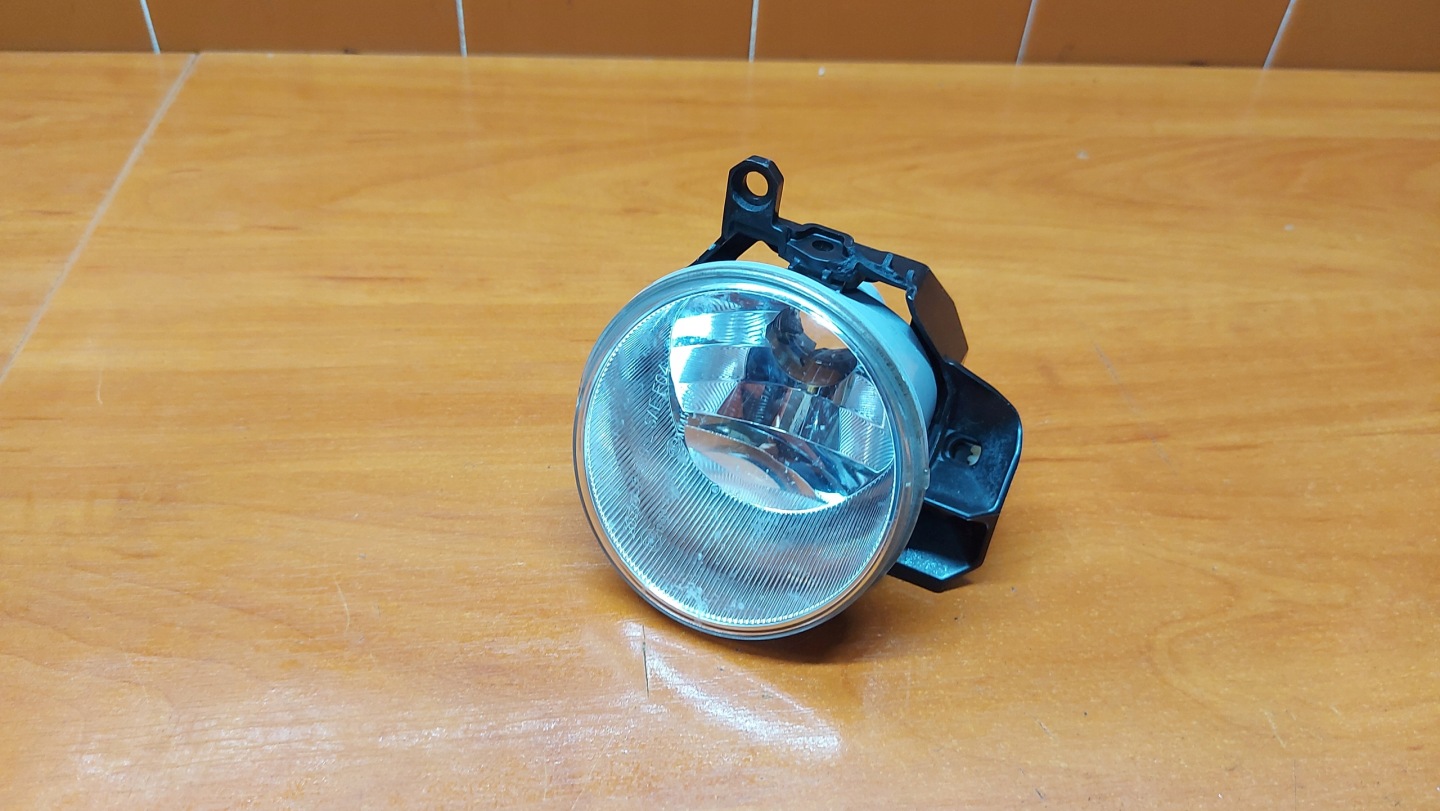 fog light left front TOYOTA RAV4 V 18- PRIUS