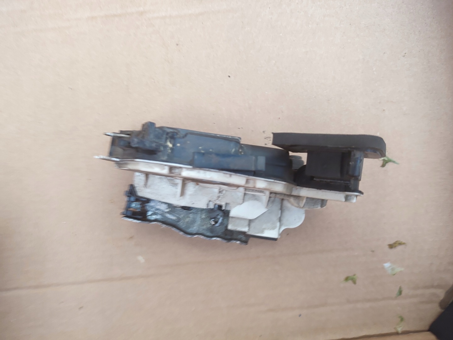 lock door left rear part rear VOLKSWAGEN 5K4839015F