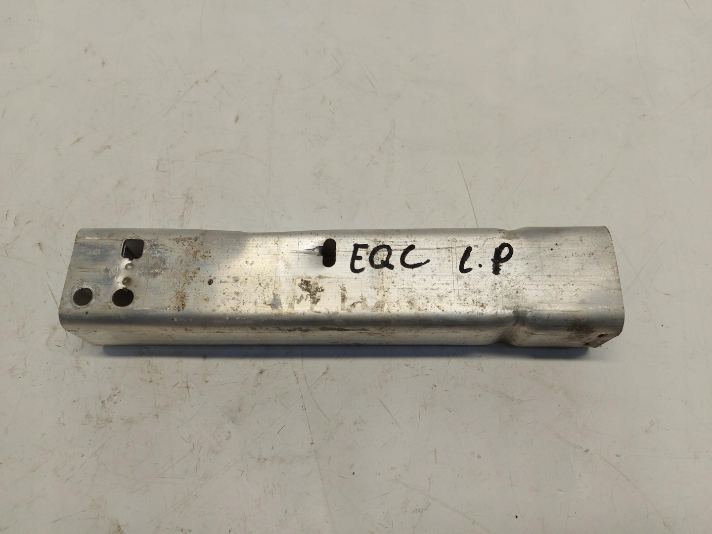 Mercedes EQC 400 W293 beam tip left front A2136200400