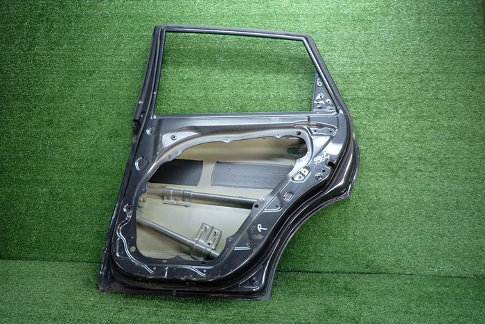 KIA NIRO 16- door right rear. rear part