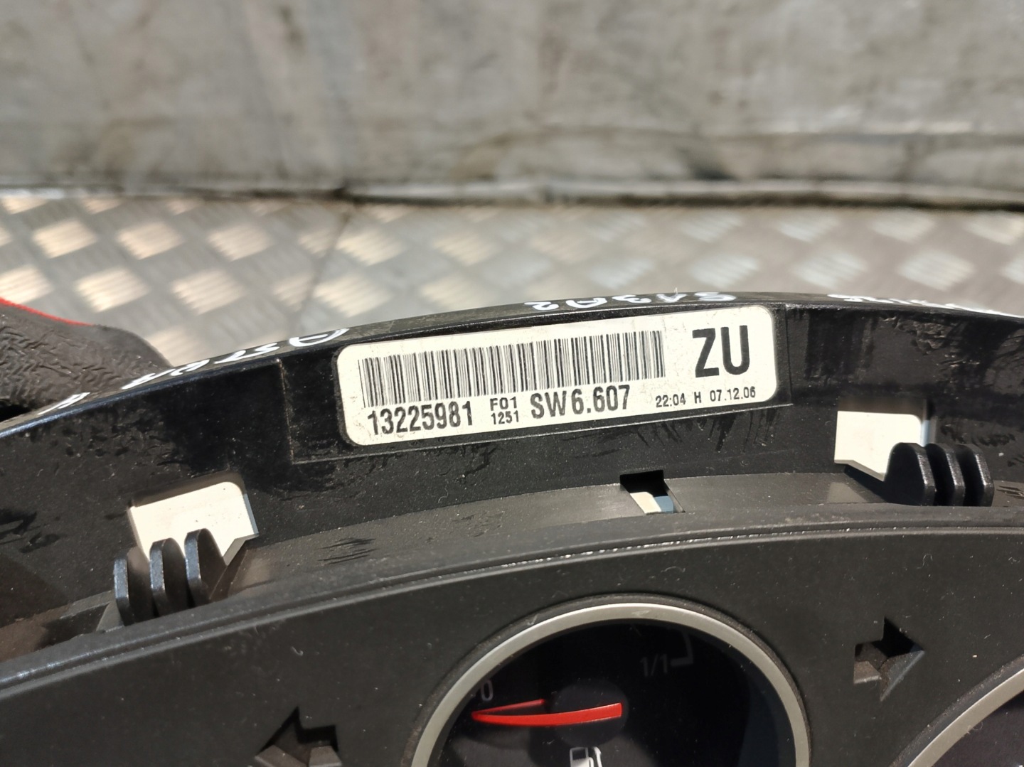 dials PREDKOSCIOMIERZ OPEL ASTRA H III 3 1.9 D 13225981
