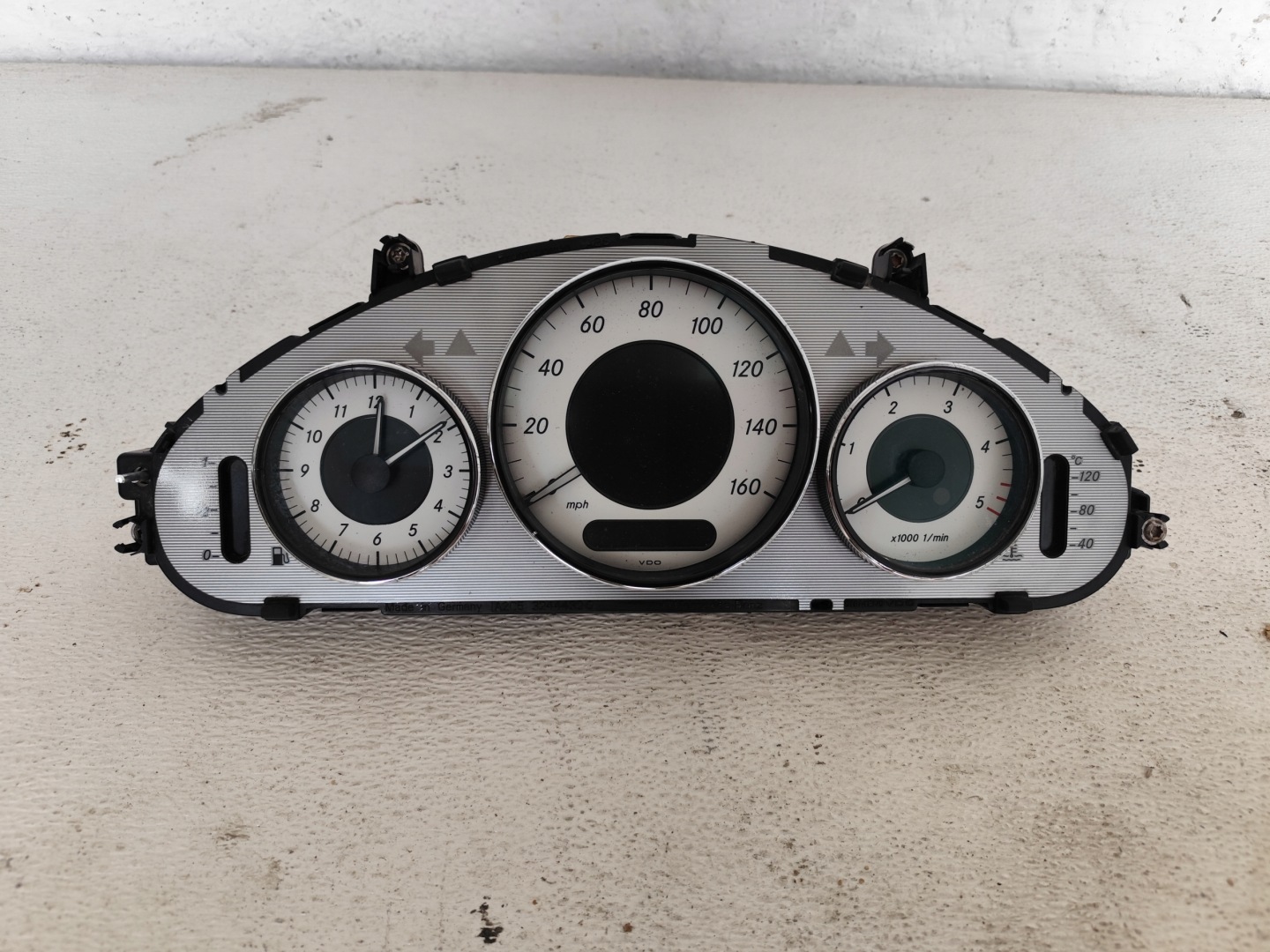 MERCEDES CLS W219 3.0CDI dials clock ANGLIK A2195402347