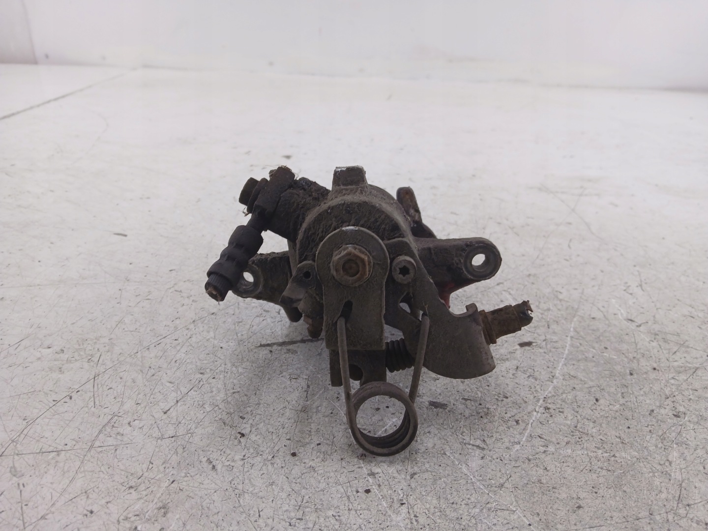 AUDI A4 B6 caliper brake left rear part