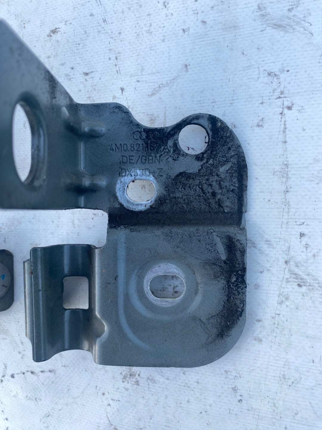 AUDI Q7 4M Support plaque Console Aile Gauche