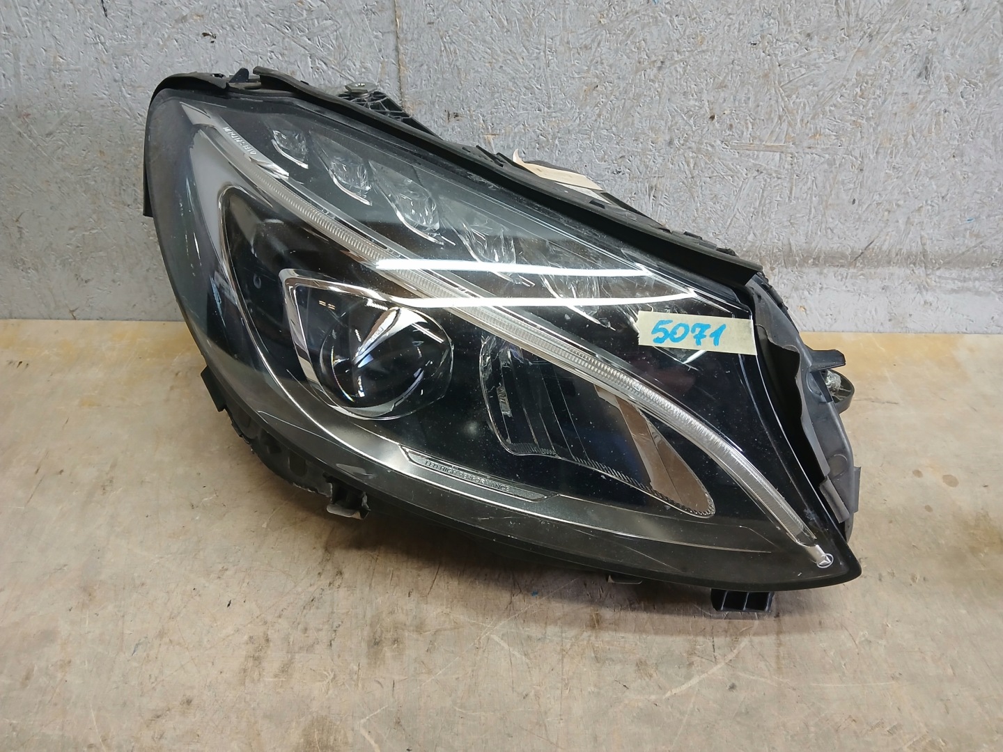light front right MERCEDES C KLASA W205 FULL LED HP A2059063803