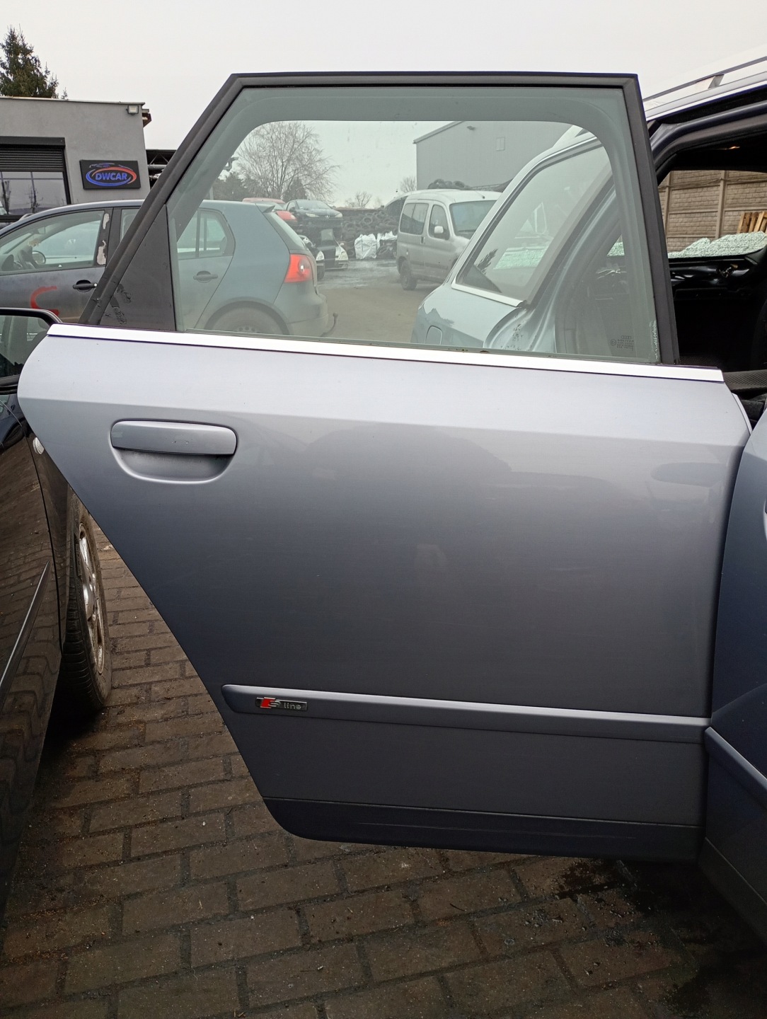 Audi A4 B6 00-06 door left rear. rear part szare