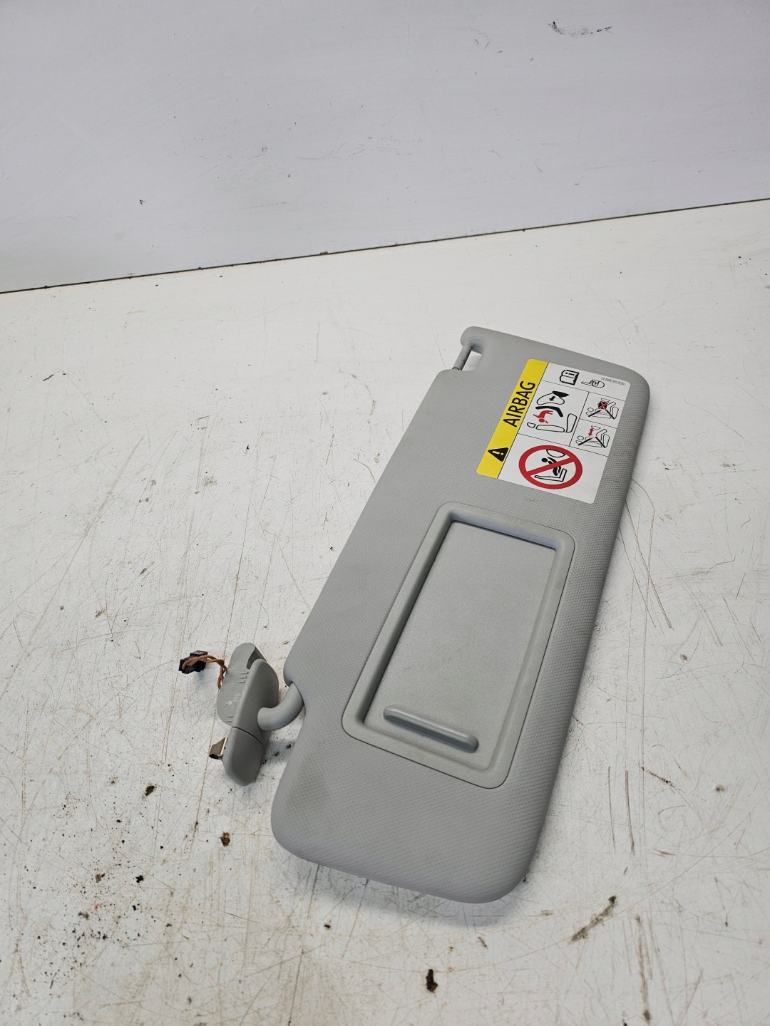 cover sun left AUDI A3 A4 B9 A5 8V5857551M