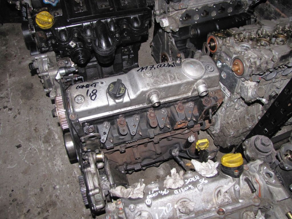 FORD TRANSIT CONNECT 1.8 TDDI - TESTATA Motore