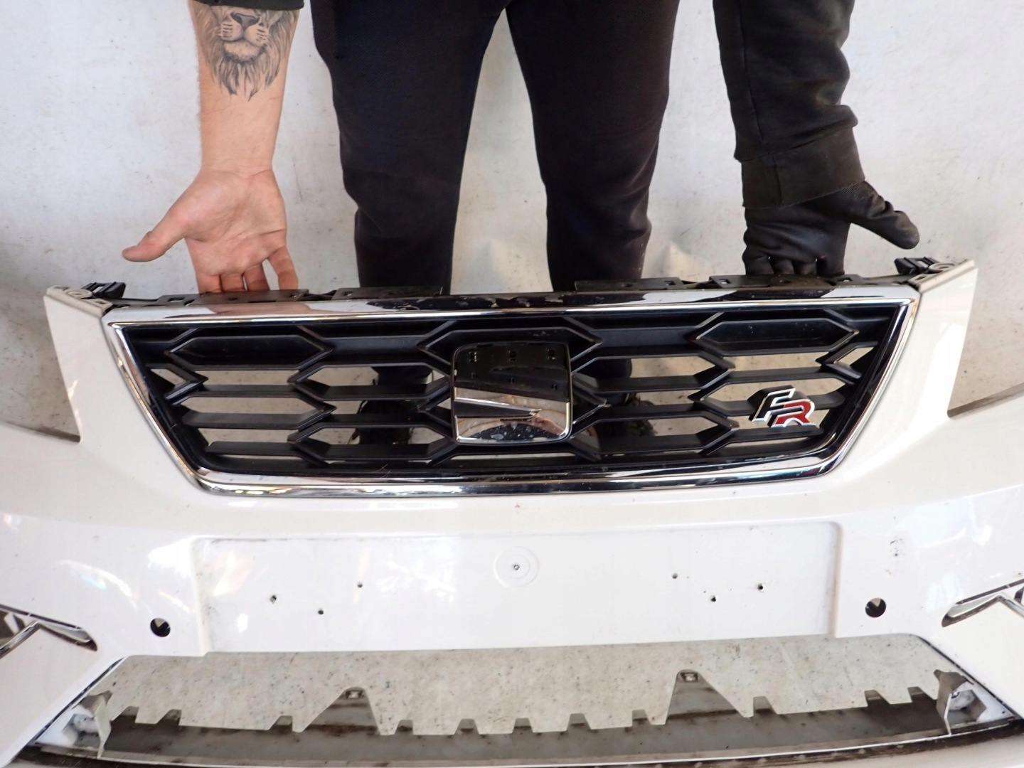 SEAT LEON III 5F LIFT FR 17- bumper front front PDC SPR