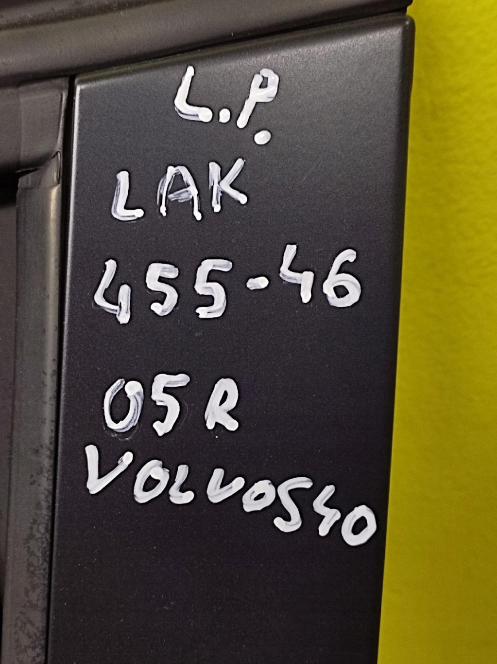 VOLVO S40 II door left front 455-46