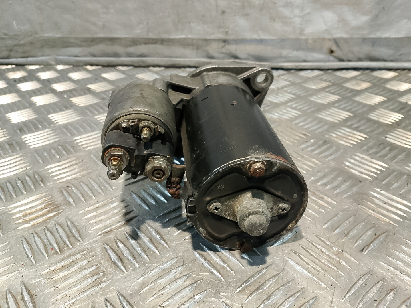 startér MOTORU BMW E46 1.8 B OE 7505979 9 ZEBOW