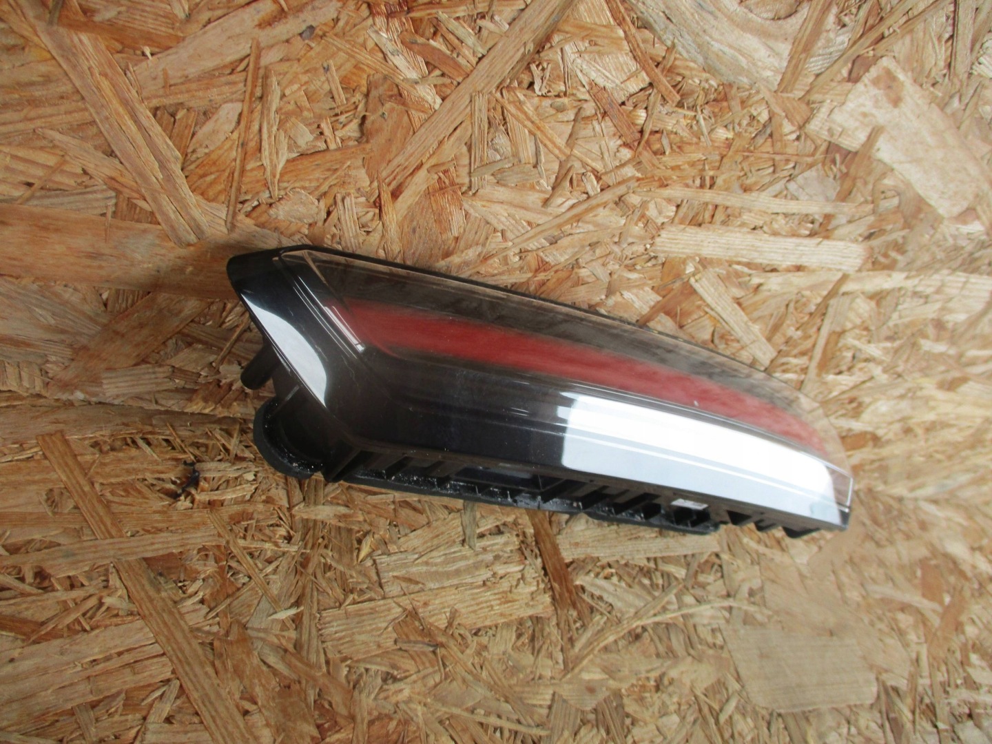 light rear part rear right to the bonnet OPEL MOKKA B II